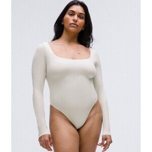 NWT Lululemon Nulu square neck long sleeve bodysuit medium